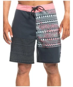 Best deal β Quiksilver Surfsilk Juxtaposed 18 Boardshorts Black π