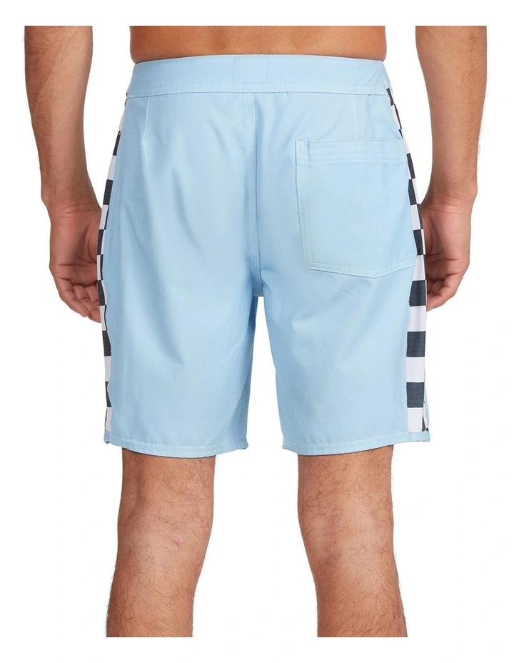 Budget π Quiksilver Echo Beach Arch 18" Board Shorts π 5 Budget π Quiksilver Echo Beach Arch 18" Board Shorts π - Image 3