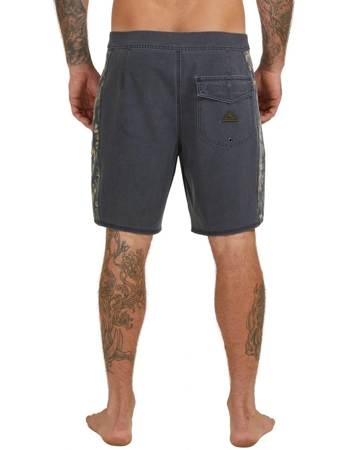 Hot Sale π Quiksilver Surfsilk Arch 18" Boardshorts In Black π 4 Hot Sale π Quiksilver Surfsilk Arch 18" Boardshorts In Black π - Image 2